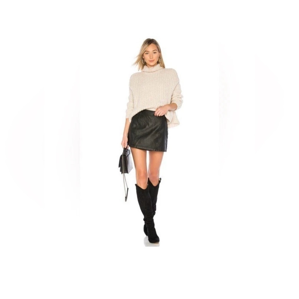 Free People Charli Vegan Leather Black lined Mini Skirt Size 10 EUC.